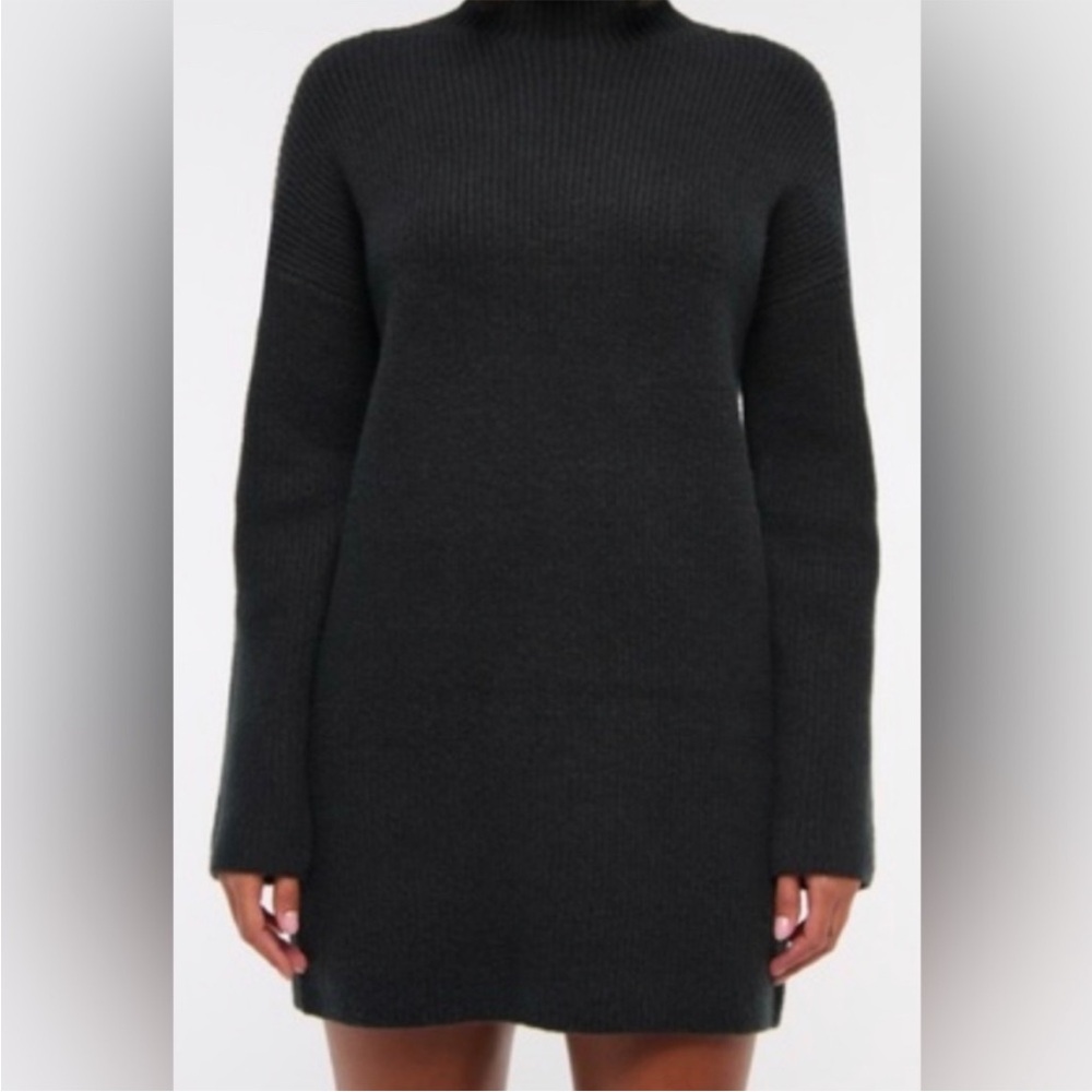 Abercrombie Turtle Necck Sweater Dress
